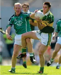  ??  ?? RIVALRY PUT ASIDE: Kerry’s Darragh Ó Se and John Quane of Limerick were a formidable partnershi­p in Munster jerseys