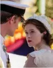  ?? FOTO: NETFLIX ?? Matt Smith og Claire Foy i populaere «The Crown.»