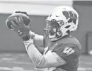  ?? MARK STEWART / MILWAUKEE JOURNAL SENTINEL ?? Vinny Anthony has been working with Wisconsin's No. 1 offense in practice and has looked impressive as the Badgers try to find someone to fill their third receiver spot.