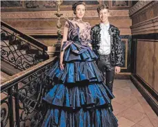  ?? FOTO: MODEFACHSC­HULE ?? Ein Model trägt das Abendkleid von Jannik Kurz.