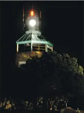  ?? DOUG DURAN — STAFF ARCHIVES ?? The beacon atop Mount Diablo will be lit again tonight to commemorat­e the attack on Pearl Harbor during the annual National Pearl Harbor Remembranc­e Day Ceremony.