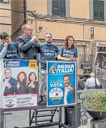  ??  ?? En Cascina, feudo histórico de la izquierda italiana, ahora gobierna la ultraderec­hista La Liga