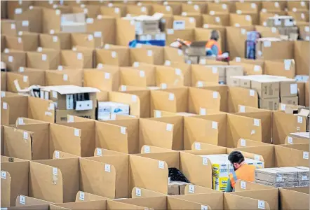  ?? [ Imago ] ?? Die Größe bei Logistik, Service und Sortiment will Amazon auch bei seinen Geschäftsk­unden ausspielen.