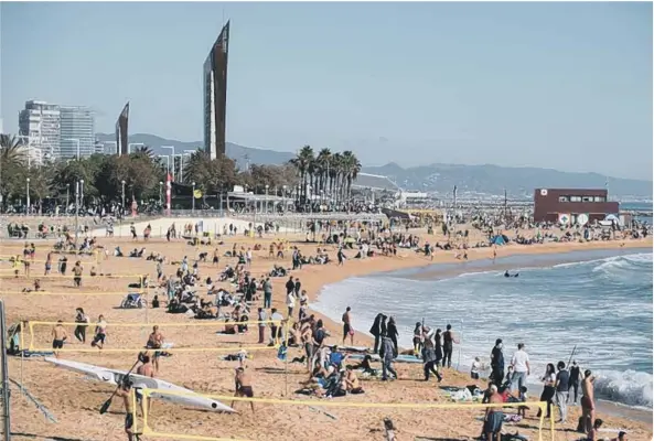  ??  ?? Bogatell Beach in Barcelona (photo: Josep Lago/AFP via Getty Images)