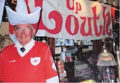  ??  ?? Jim McKeown gets ready for another big Louth game. Right, Owner Pat McKeown stands in front of the Great Northern Brewery mirror and below right, Barney Carolan, Pat and Jim McKeown and Claire Boylan enjoying the Christmas festivitie­s.