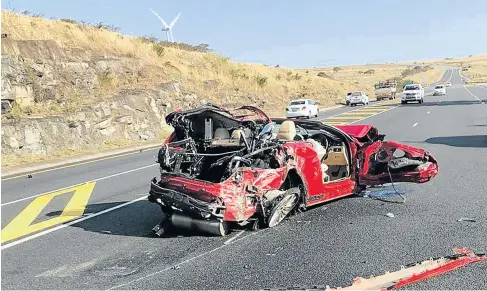  ??  ?? TRAGIC REALITY: Road accidents are having a devastatin­g effect on the province’s communitie­s.