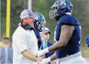  ?? Jason Fochtman/Staff photograph­er ?? Coach Mike Bloomgren has Rice one win from going 6-6 and becoming bowl eligible.