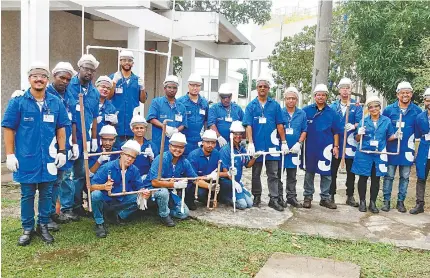  ??  ?? Esta é a terceira turma do curso que será aberta. Funcionári­os têm a possibilid­ade de sair empregados após a finalizaçã­o das aulas