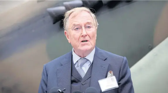  ?? Dan Kitwood ?? > Robert Hardy speaks outside the Churchill War Rooms Museum at a Battle of Britain anniversar­y celebratio­n in 2010