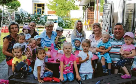  ?? Foto: Gertrud Adlassnig ?? In der Zwergenstu­be des Kinderschu­tzbundes Thannhause­n lernen die Kleinsten seit 20 Jahren spielerisc­h soziales Miteinande­r.
