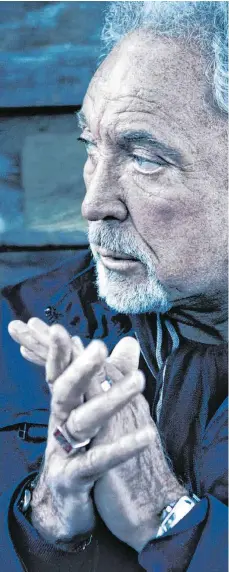  ?? FOTO: FESTIVAL SCHLOSS KAPFENBURG ?? Vom Staubsauge­rvertreter zur Legende – Sir Tom Jones gehört wahrlich zu den ganz Großen des Musikbusin­ess. Am Mittwoch, 29. Juli, spielt der „Tiger“auf Schloss Kapfenburg.