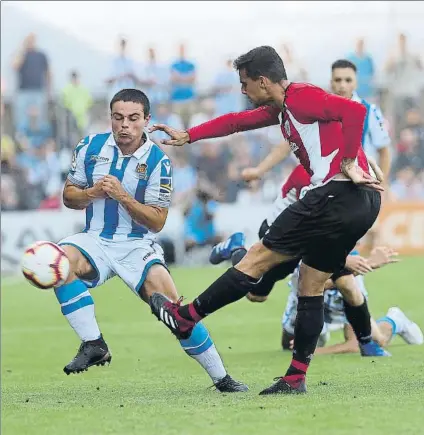  ?? FOTO: L. M. UNCITI ?? Con sentido táctico Dani García está demostrand­o en este inicio de temporada su solvencia en el centro del campo rojiblanco