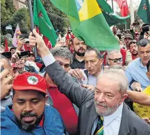  ?? ALEX SILVA/ESTADÃO–10/5/2017 ?? Curitiba. Lula em ato antes de depor a Sérgio Moro em 2017