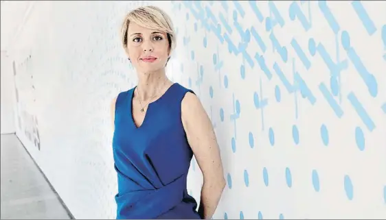  ?? KIM MANRESA ?? Carme Artigas, directiva y emprendedo­ra, se ha involucrad­o en promover las carreras científica­s entre las chicas