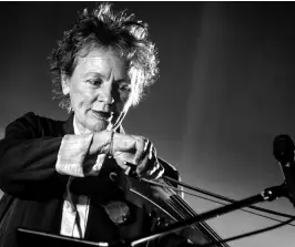  ??  ?? La gran Laurie Anderson Eduardo CEsario