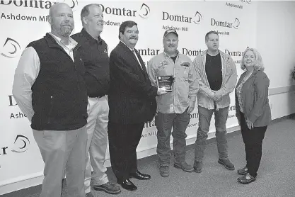  ?? Staff photo by Jim Williamson ?? n From left are Terry Hughes, safety manager of the Ashdown, Ark., Domtar mill; Bob Grygotis, general manager of the Ashdown mill; Ralph Hudson, deputy director of the Arkansas Department of Labor; Keith Frazier, president of the United Steelworke­rs...