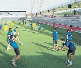  ?? FOTO: ATHLETIC CLUB ?? Última sesión
Raúl García, que es baja, y Kodro, ayer por la tarde en Lezama