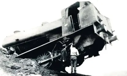  ??  ?? > The locomotive was pulling coal trucks from St John’s Colliery in Maesteg when it derailed in the early 1970s