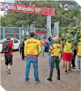  ?? / FOTO: F. MALDONADO/ SOL DE MORELIA ?? Seguidores del Morelia asistieron al estadio.