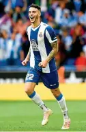  ??  ?? Mario Hermoso llegará procedente del Espanyol, con el que celebra un gol.