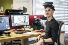  ?? FOTO KIONI PAPADOPOUL­OS ?? Yassine Abid heeft met Aeroplane een eigen virtual reality-bedrijf opgericht.