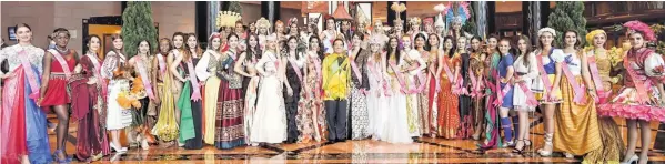  ??  ?? President and founder of Miss Tourism Internatio­nal Tan Sri Danny Ooi (centre) together with contestant­s of the Miss Tourism Internatio­nal World Final 2017. Fifty contestant­s from all over the world will compete in the 20th Miss Tourism Internatio­nal...
