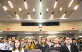  ?? Sam Hodgson / New York Times ?? These students are taking a course called “Digital Currency, Blockchain­s, and the Future of the Financial Services Industry” at New York University.