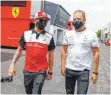  ?? FOTO: IMAGO IMAGES ?? Finne folgt auf Finnen? Valtteri Bottas (re.), Kimi Räikkönen.