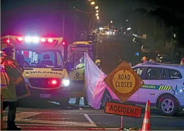  ?? LAWRENCE SMITH/ STUFF ?? Deaths on Auckland roads are far too frequent, say internatio­nal road safety experts. In the fatal accident pictured, two pedestrian­s were struck and killed by a bus in Papatoetoe in South Auckland in April.