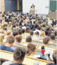  ?? FOTO: DPA ?? Viele Studenten sind auf Bafög angewiesen.