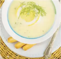  ?? DREAMSTIME ?? Welcome spring with a warm, comforting bowl of avgolemono soup.