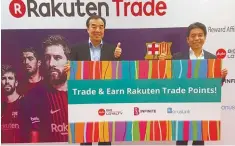  ??  ?? Arai (left) and Rakuten Securities president Yuji Kusunoki at the launch yesterday.