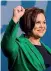  ??  ?? Leader Mary Lou Mcdonald guida il Sinn Féin, a destra Michelle O’neill che guida il partito in Ulster