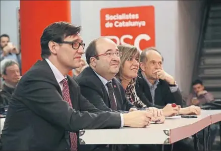  ?? CRISTINA GALLEGO ?? Dirigentes socialista­s, entre ellos, Miquel Iceta, en un acto de Patxi López