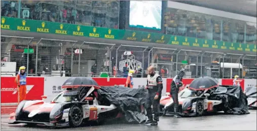  ??  ?? DOBLETE. Los dos Toyota volvieron a ser primero y segundo en la carrera de las 6 Horas de Shanghái del Mundial de Resistenci­a.