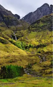  ?? ?? Right: Coire Gabhail, the Lost Valley