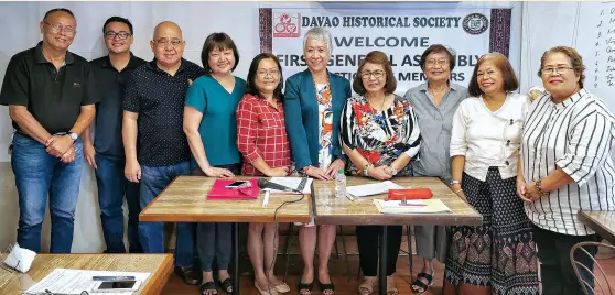  ??  ?? THE NEW set of officers: (L to R) Vic Sumalinog, Ian Ray C. Garcia, Vic Navales, Patemi Ruivivar, Amy Cabusao, Ma. Julieta Torres, Councilor Pilar Braga, Minda Delgado and Fe Arobo.