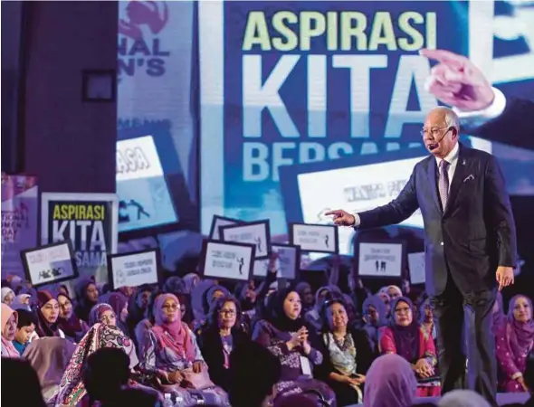  ?? PIC BY YAZIT RAZALI ?? Prime Minister Datuk Seri Najib Razak at the National Women’s Day celebratio­n at the Transforma­si Nasional 2050 dialogue at Times Square, Kuala Lumpur, yesterday.