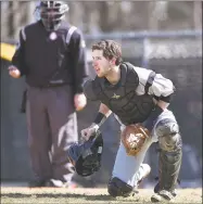  ?? Catherine Avalone / Hearst Connecticu­t Media ?? Amity catcher Patrick Winkel intends to delay his pro career to play at UConn.