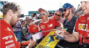  ??  ?? Rummel um Vettel: Beim Heimrennen steht der Deutsche im Fokus. Doch zuletzt blieben auf den Tribünen Plätze frei