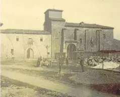  ?? Foto: Cedida ?? La vieja iglesia de San Juan y la casa de la Abadía.