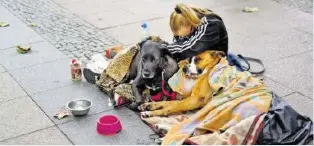  ?? ISTOCK ?? Viele Obdachlose leben wegen Suchtmitte­lerkrankun­gen auf der Strasse. Video: Was Passanten zu Spenden für Obdachlose sagen, sehen sie auf 20min.ch