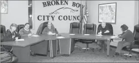  ?? Mona Weatherly ?? Members of the Broken Bow Park Board discuss a possible restroom in the Square at Monday’s meeting. From left: Pam Schweitzer, Ryan Vonderohe, Paul Holland, Jeff Oeltjen and City Clerk Stephanie Wright. Not at the meeting were Stephanie Evans and Pat Powers.