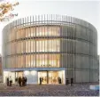  ??  ?? So sieht der Rundbau des Globe Theaters in Coburg nach Fertigstel­lung im Febru‰ ar 2022 aus. Visualisie­rung: Züblin Timber