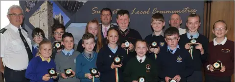  ??  ?? Junior Environmel­talist nominees, Dundalk, Drogheda Borough and Ardee Municipal Districts with Chairman of Louth County Council, Cllr. Liam Reilly and Litter Wardens Eugene Birch and Martin Reilly at the Louth Local Authoritie­s GROW Awards held in the...