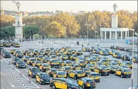  ?? MANÉ ESPINOSA ?? Taxistas esperando un cliente en la estación de Sants, hace pocos días