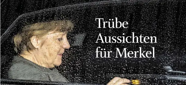  ?? BILD: SN/AP ?? Das Ziel Jamaika ist noch nicht erreicht: Angela Merkel muss vier Parteien zusammenfü­hren. Und die SPD macht klar, dass sie nicht einspringe­n will.