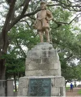  ??  ?? Ponce de Leon’s Fountain of Youth Archaeolog­ical Park in St. Augustine is Florida's oldest tourist attraction.