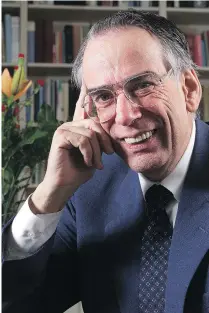  ?? WAYNE CUDDINGTON ?? Michael Pitfield was a brilliant intellectu­al lauded as a “seminal figure” in shaping a modern Canadian civil service.