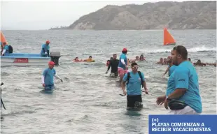  ?? JOSÉ DICEN/LISTÍN DIARIO ?? Visitantes. Los balnearios y playas de Baní acogen a miles de visitantes que disfrutan los encantos y la tranquilid­ad de estos lugares.